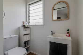 Manawatu / Whanganui - Address withheld