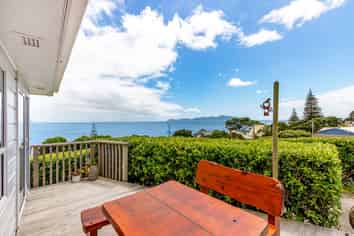 63 Ames Street, Paekakariki