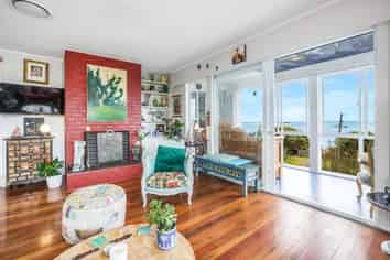 63 Ames Street, Paekakariki
