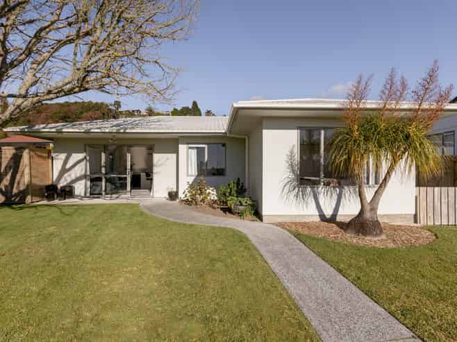 84 Esmeralda Street, Welcome Bay