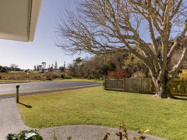 84 Esmeralda Street, Welcome Bay