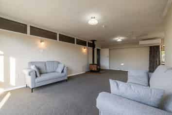 Manawatu / Whanganui - Address withheld