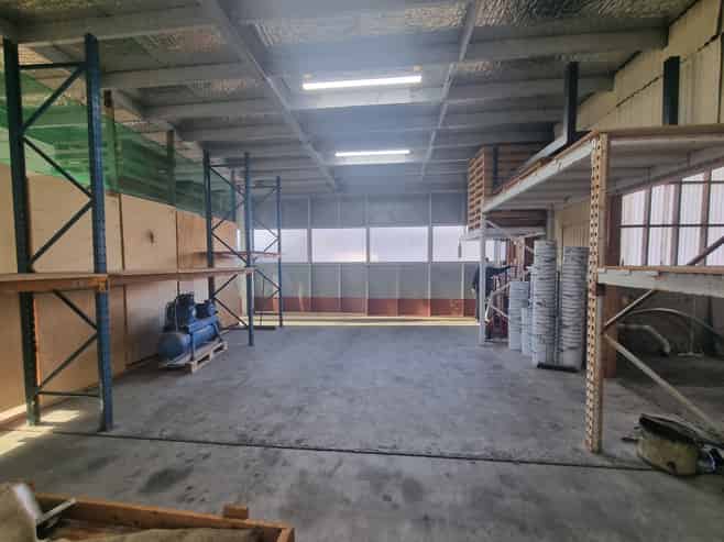 Handy, Affordable Workshop - 148m2