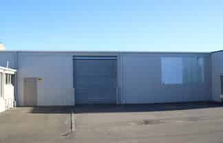 Handy, Affordable Workshop - 101m2