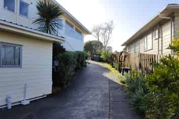 27 Cheval Drive, Totara Vale