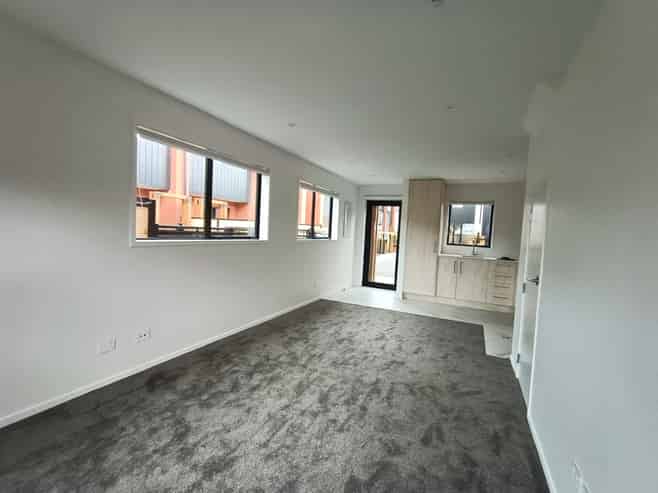 5/16 Biddle Crescent, Taita