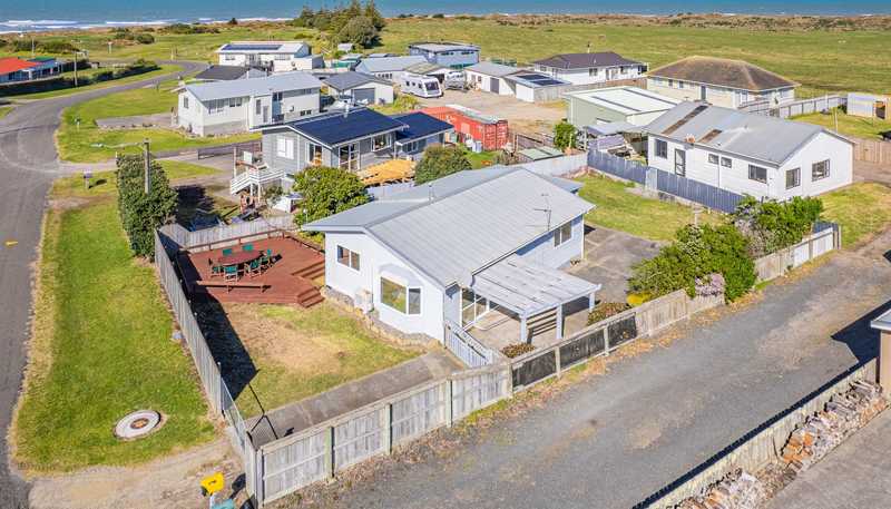 25 Nukumaru Parade, Waiinu Beach
