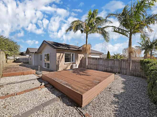 12 John Broad Place, Flat Bush