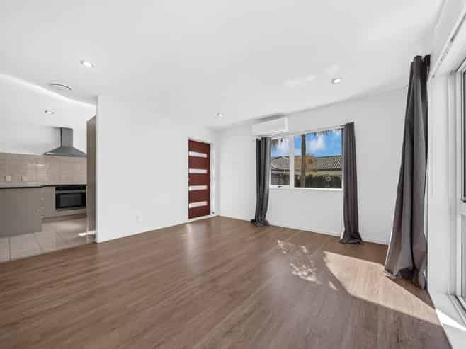 12 John Broad Place, Flat Bush