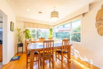 40 Kent Street, Marchwiel
