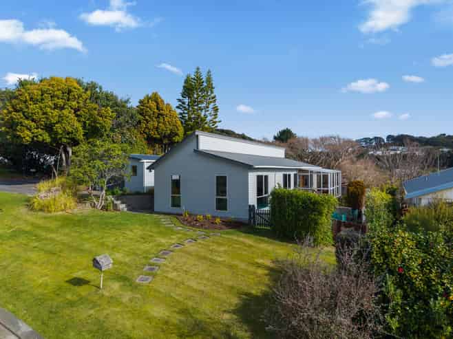 8 Hicks Close, Whitby