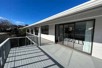 71 Manuka Cr, Wanaka