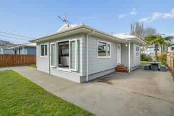 2a Golf Road, Manor Park