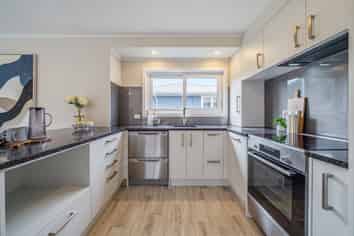 2a Golf Road, Manor Park