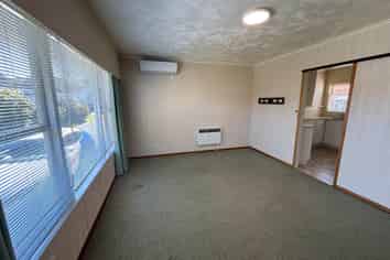 2/22 Inverness Road, Browns Bay
