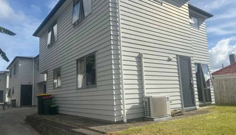 2/4 Croydon Street, New Lynn
