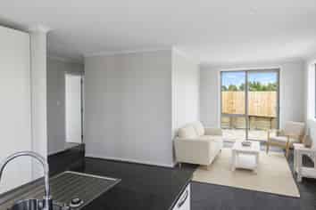2/4 Croydon Street, New Lynn