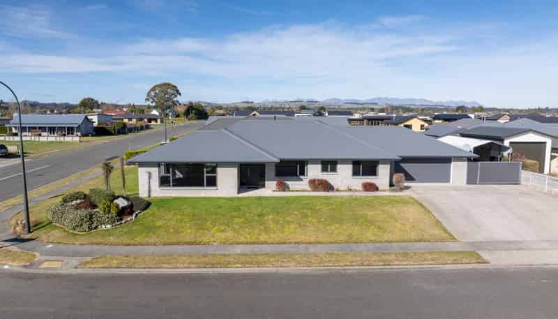 122 Dusky Street, Te Anau