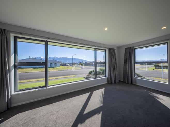 122 Dusky Street, Te Anau