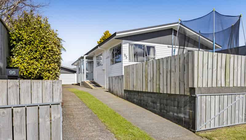 95 Kelly Street, Inglewood