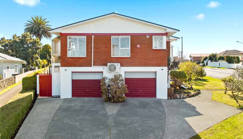 5/16 Warren Avenue, Three Kings