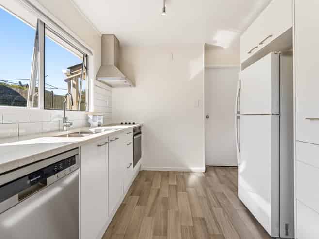 42 Trias Road, Totara Vale