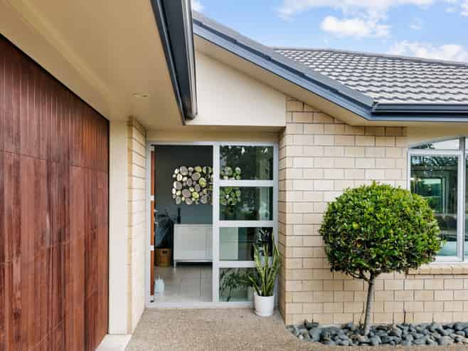 37 Haswell Place, Huntington