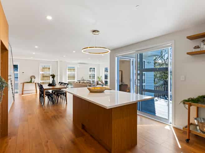 62A Vandeleur Avenue, Birkdale