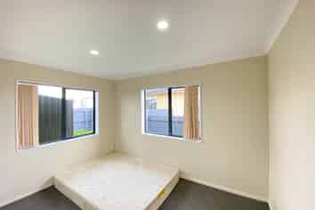 17A Capistrano Mews, Goodwood Heights