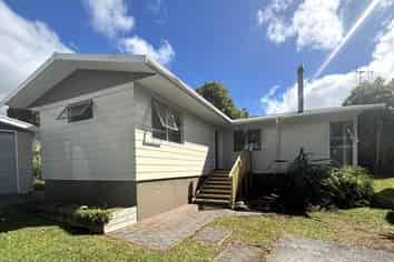 33 Paramount Parade, Tikipunga