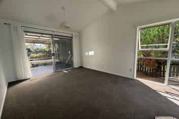33 Paramount Parade, Tikipunga