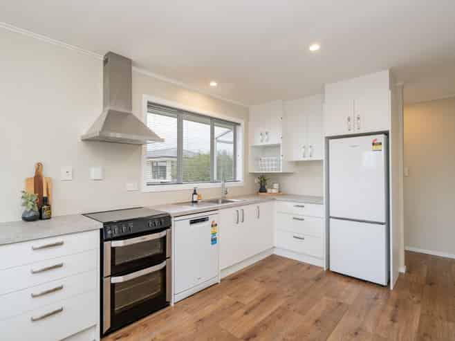 90 Ross Street, Grasmere