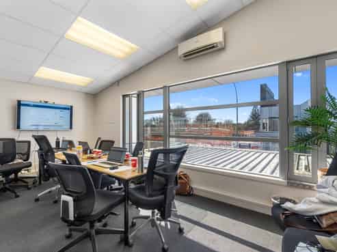 High-Profile Office – Ready for Business