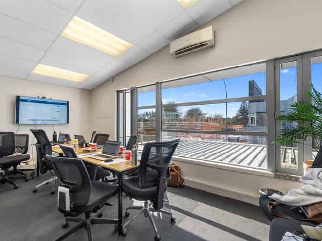 High-Profile Office – Ready for Business