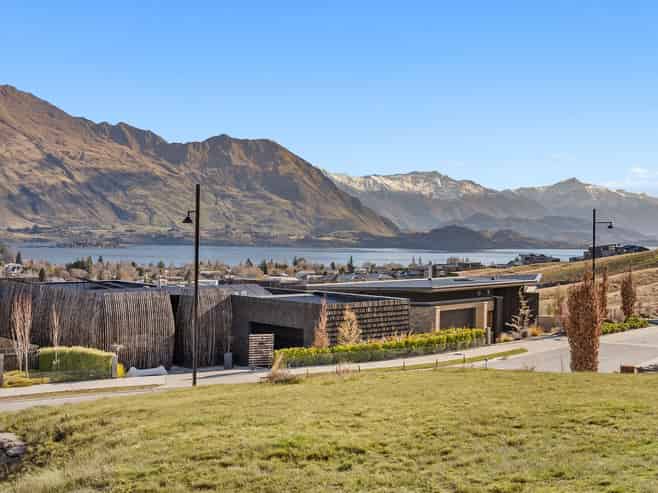 16 Akitu Rise, Wanaka