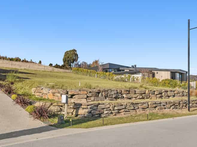 16 Akitu Rise, Wanaka