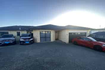 17 Capistrano Mews, Goodwood Heights