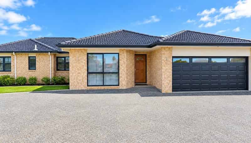 17 Capistrano Mews, Goodwood Heights