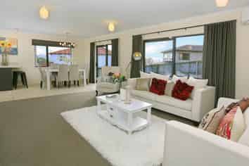 16 Vino Cina Heights, Ranui