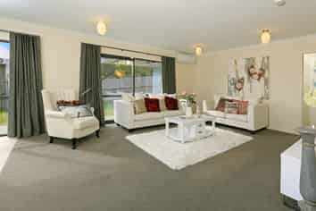 16 Vino Cina Heights, Ranui