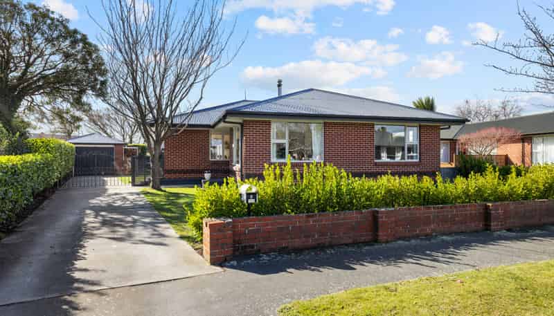 6 Kingsgate Place, Burnside