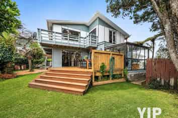 11 Kau Kau Way, Ngaio