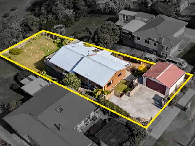 48 McEntee Road, Waitakere