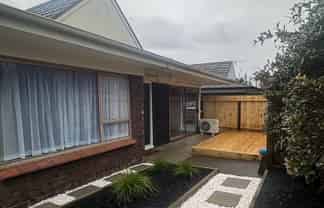2/18 Fratley Avenue, Farm Cove