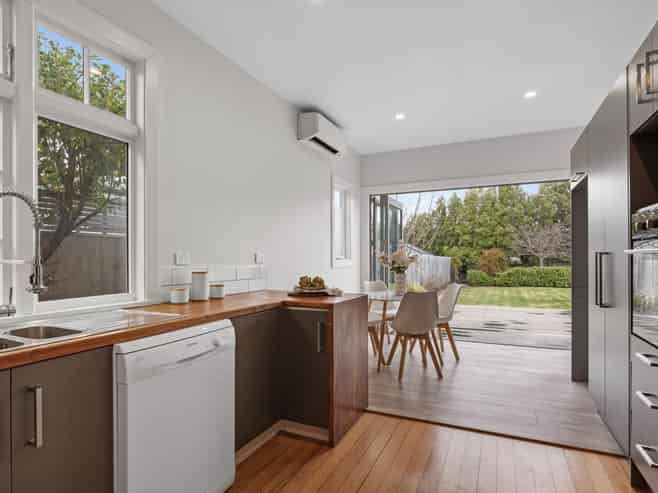 42 Huxley Street, Sydenham