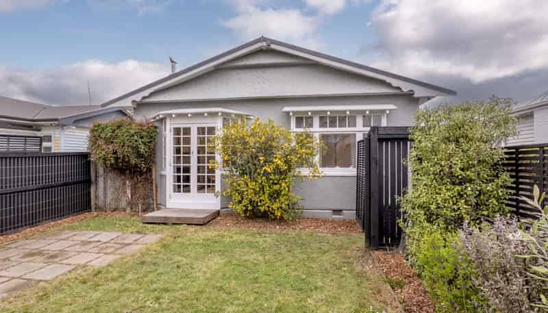 42 Huxley Street, Sydenham