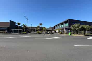 88M² MODERN RETAIL/OFFICE FOR LEASE
