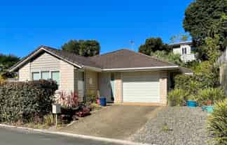 2 Barossa Way, BROOKFIELD
