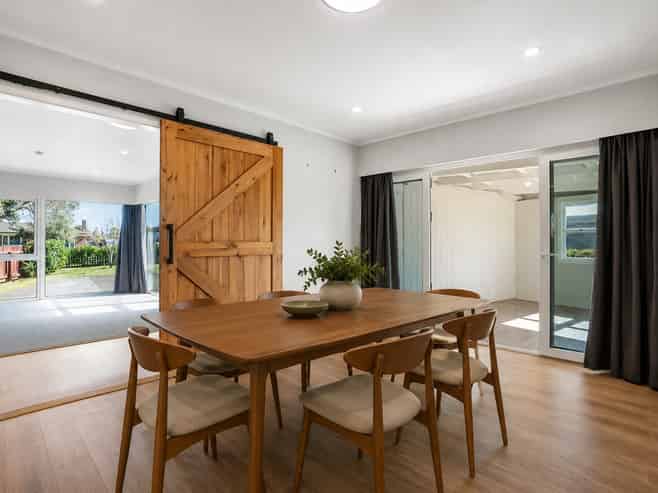 382 Great South Road, Opaheke