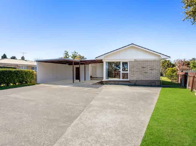 382 Great South Road, Opaheke